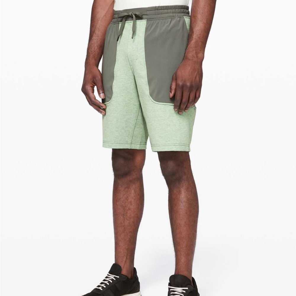Lululemon City Commute 10" Heathered Green Haze Grey Sage Athletic Shorts Size L